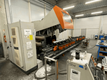 Prikaz stroja Elumatec SBZ 150 sprijeda