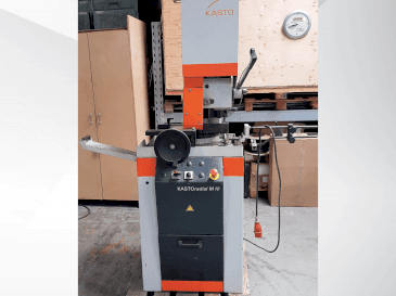 Prikaz stroja KASTO Radial M10 sprijeda