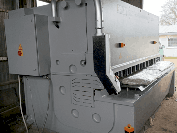 Prikaz stroja ERMAKSAN HVR 3100-16 sprijeda