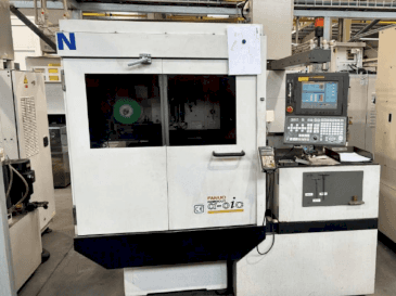 Prikaz stroja FANUC Robocut alpha-0iC sprijeda