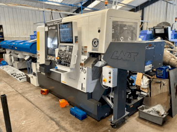 Prikaz stroja NAKAMURA WT-100 sprijeda