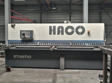 Prikaz  stroja HACO ATS 3206 sprijeda