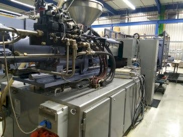 Prikaz  stroja HPM Hemscheid 2500-1400  sprijeda
