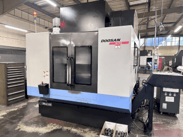 Prikaz stroja DOOSAN VC 510 sprijeda