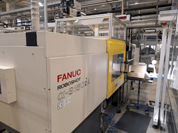 Prikaz stroja FANUC Roboshot S150iA sprijeda