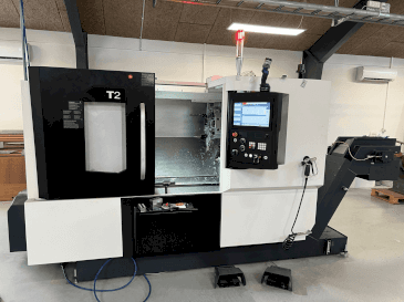 Prikaz stroja DMG MORI T2 sprijeda