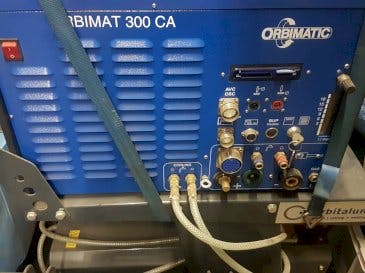 Prikaz  stroja Orbitalum ORBIMAT 300 CA AVC/OSC  sprijeda