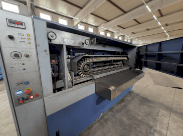 Prikaz stroja LISSMAC SBM-M 1500 B2 sprijeda