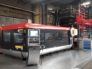 Prikaz stroja AMADA LC-3015F1NT 4kW CO2 sprijeda