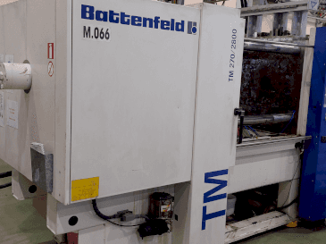 Prikaz stroja Battenfeld TM 270 / 2800 sprijeda