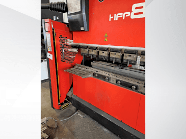 Prikaz stroja AMADA HFP 80-25 sprijeda