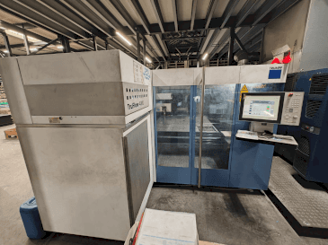 Prikaz  stroja TRUMPF TruLaser 3030  sprijeda