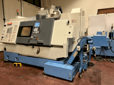 Prikaz  stroja Mazak Integrex 200 IIY  sprijeda