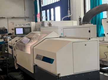 Prikaz stroja STUDER Favorit CNC sprijeda