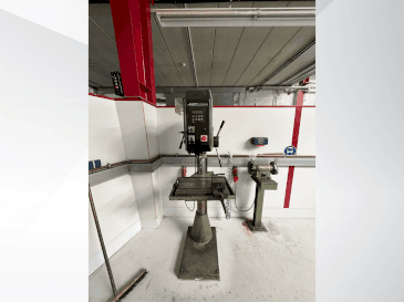 Prikaz stroja Hahn+Kolb Flott P40 sprijeda