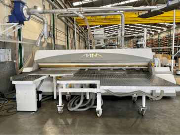 Prikaz stroja MACMAZZA Top Saw sprijeda
