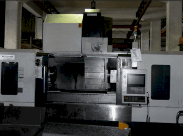 Prikaz stroja Akira Seiki Performa HV 8A sprijeda