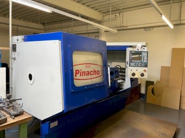 Prikaz  stroja Pinacho CNC 260  sprijeda