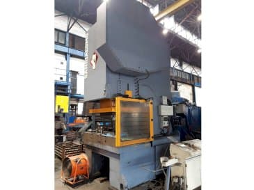 Prikaz  stroja Sangiacomo T.450 RCE  sprijeda