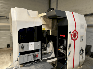 Prikaz  stroja Huron UMILL 6  sprijeda