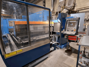 Prikaz stroja Prima Industrie PLATINO 1530 sprijeda