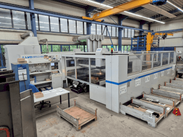 Prikaz  stroja LVD Impuls 4020  sprijeda