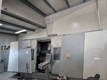 Prikaz stroja DMG Gildemeister GMX 400 linear sprijeda