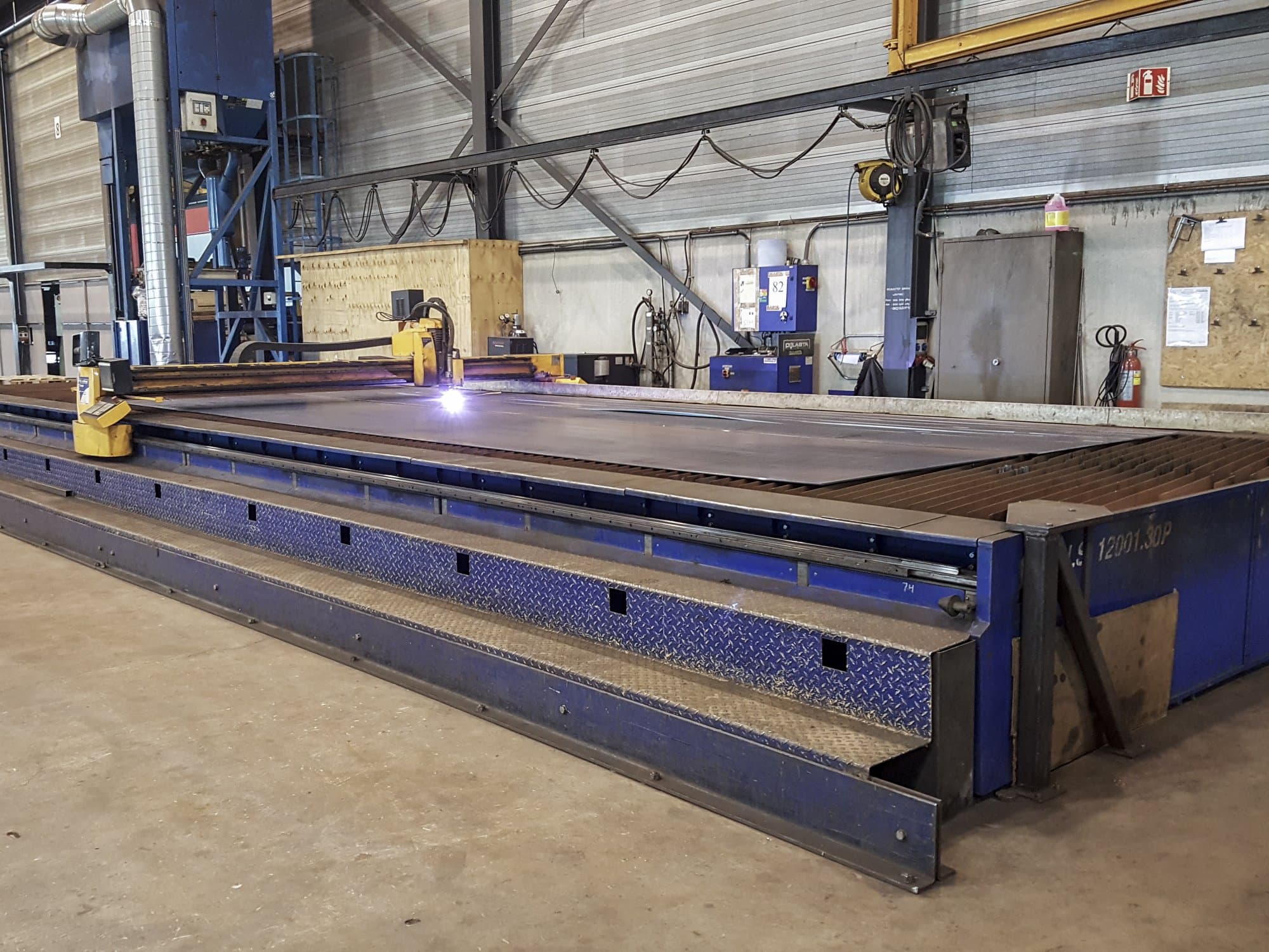 Prikaz  1 stroja MicroStep PLS 12001.30 P zdesna