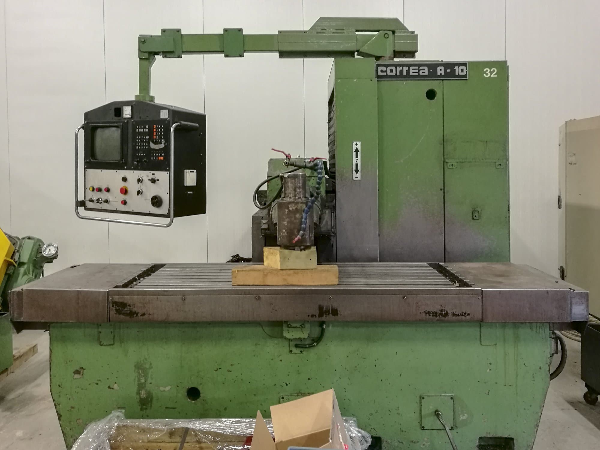 Prikaz stroja Correa A-10 sprijeda