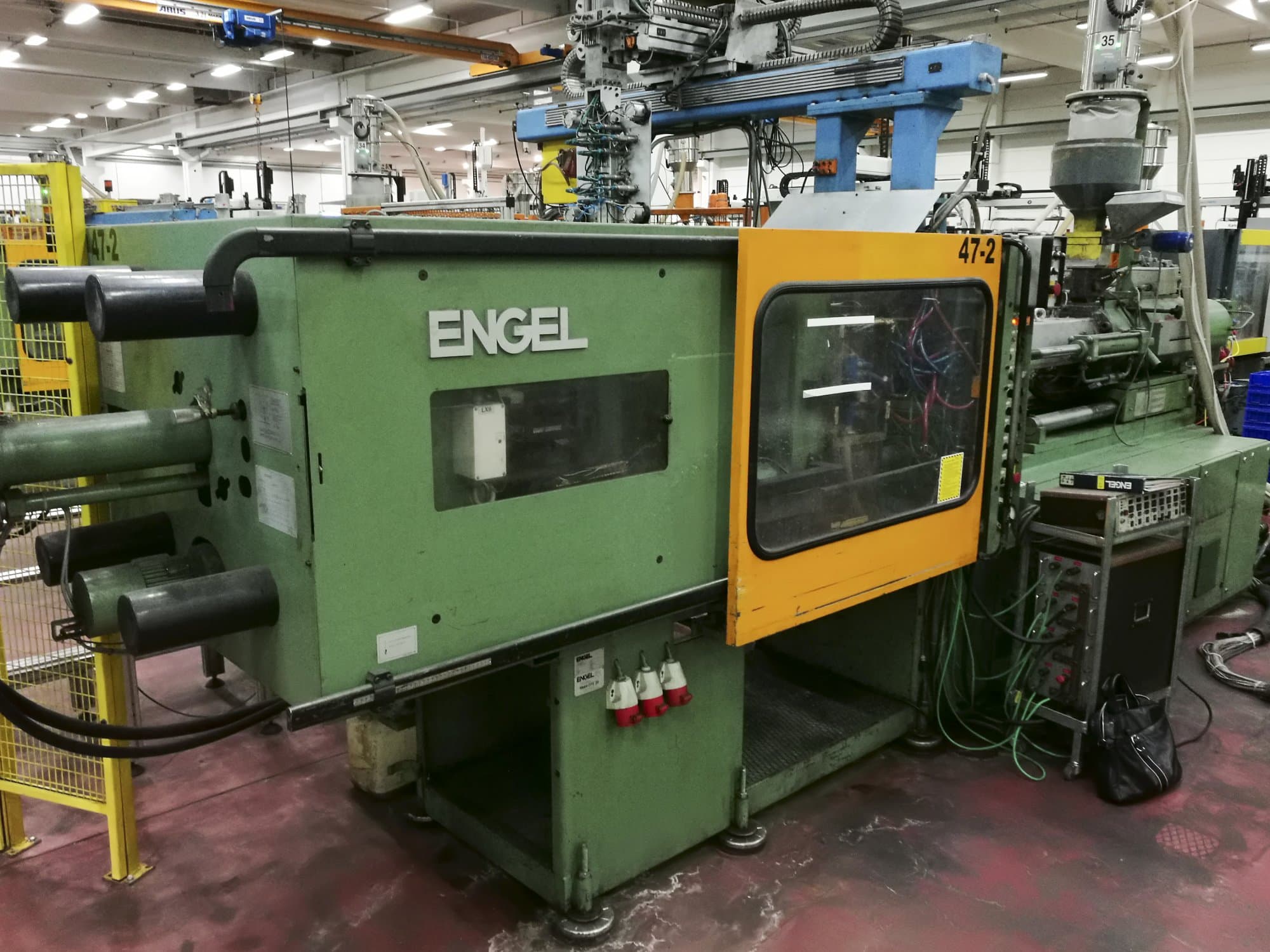 Prikaz stroja ENGEL ES 1300/200 slijeva