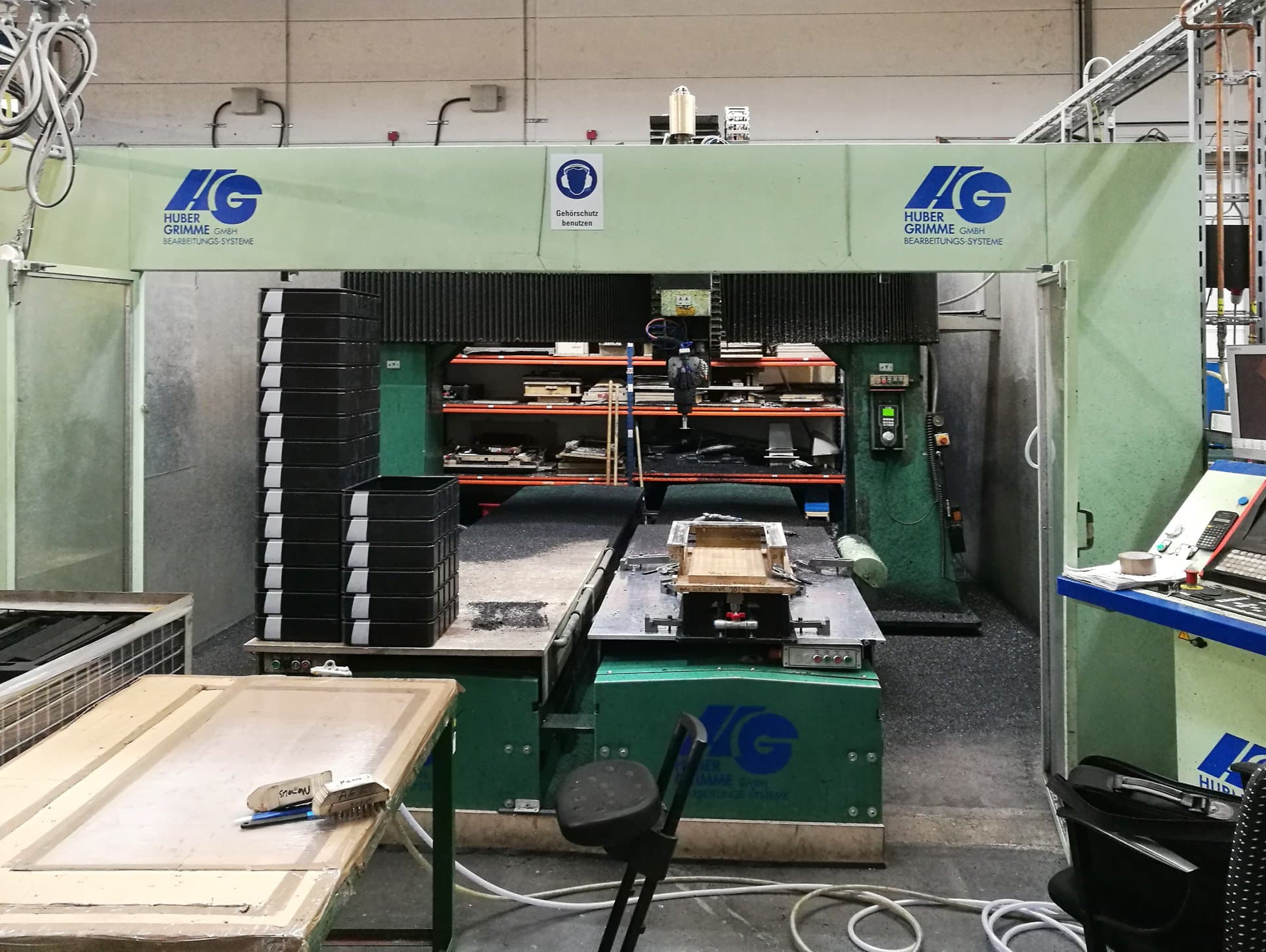 Prikaz stroja Huber&Grimme HG3000T sprijeda