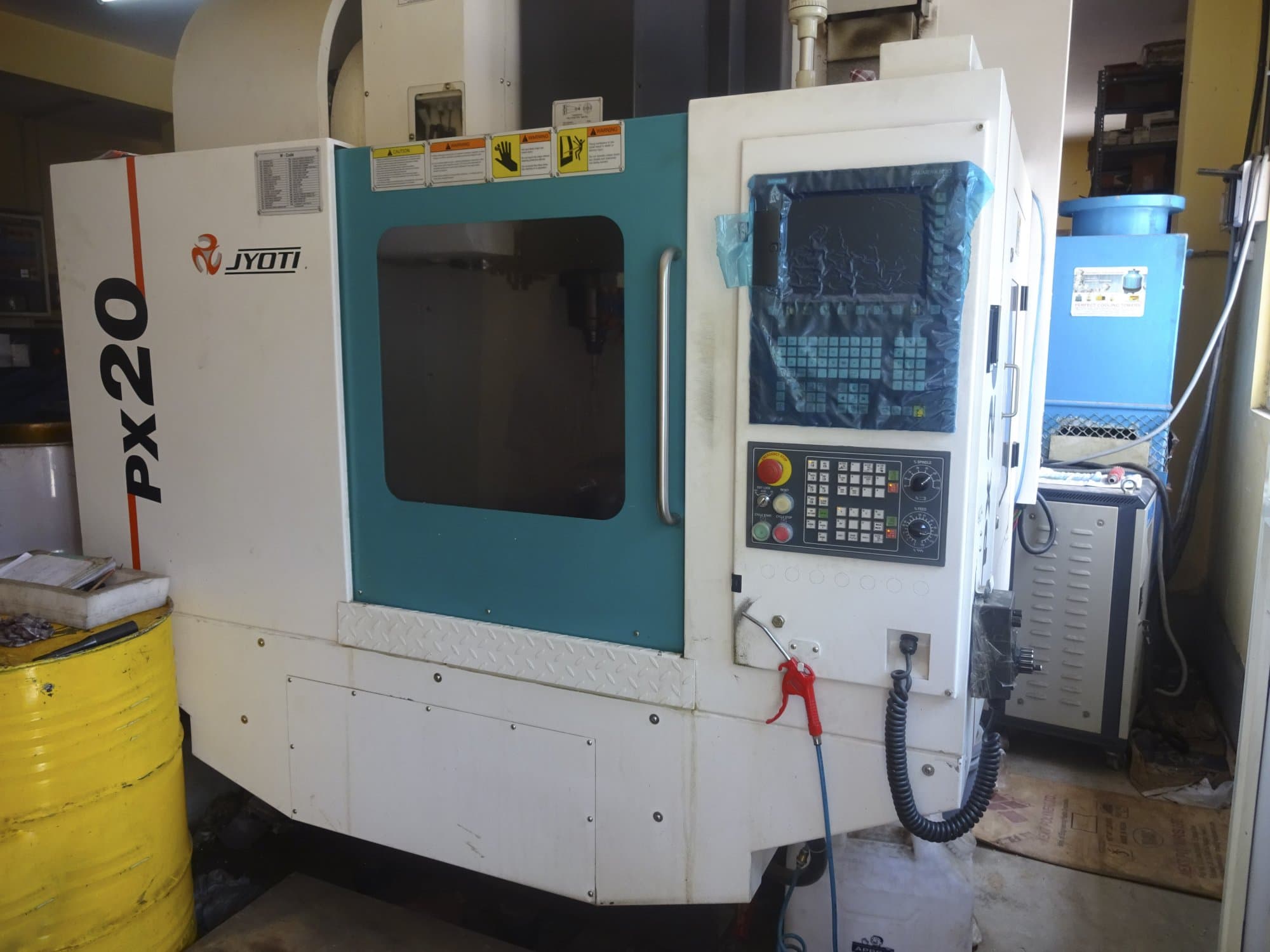 Prikaz  1 stroja JYOTI PX-20 sprijeda