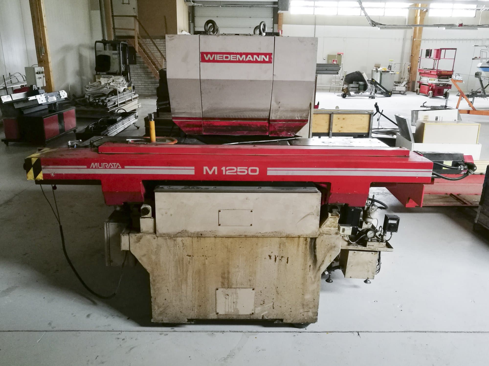 Prikaz stroja Murata Wiedemann M-1250 sprijeda
