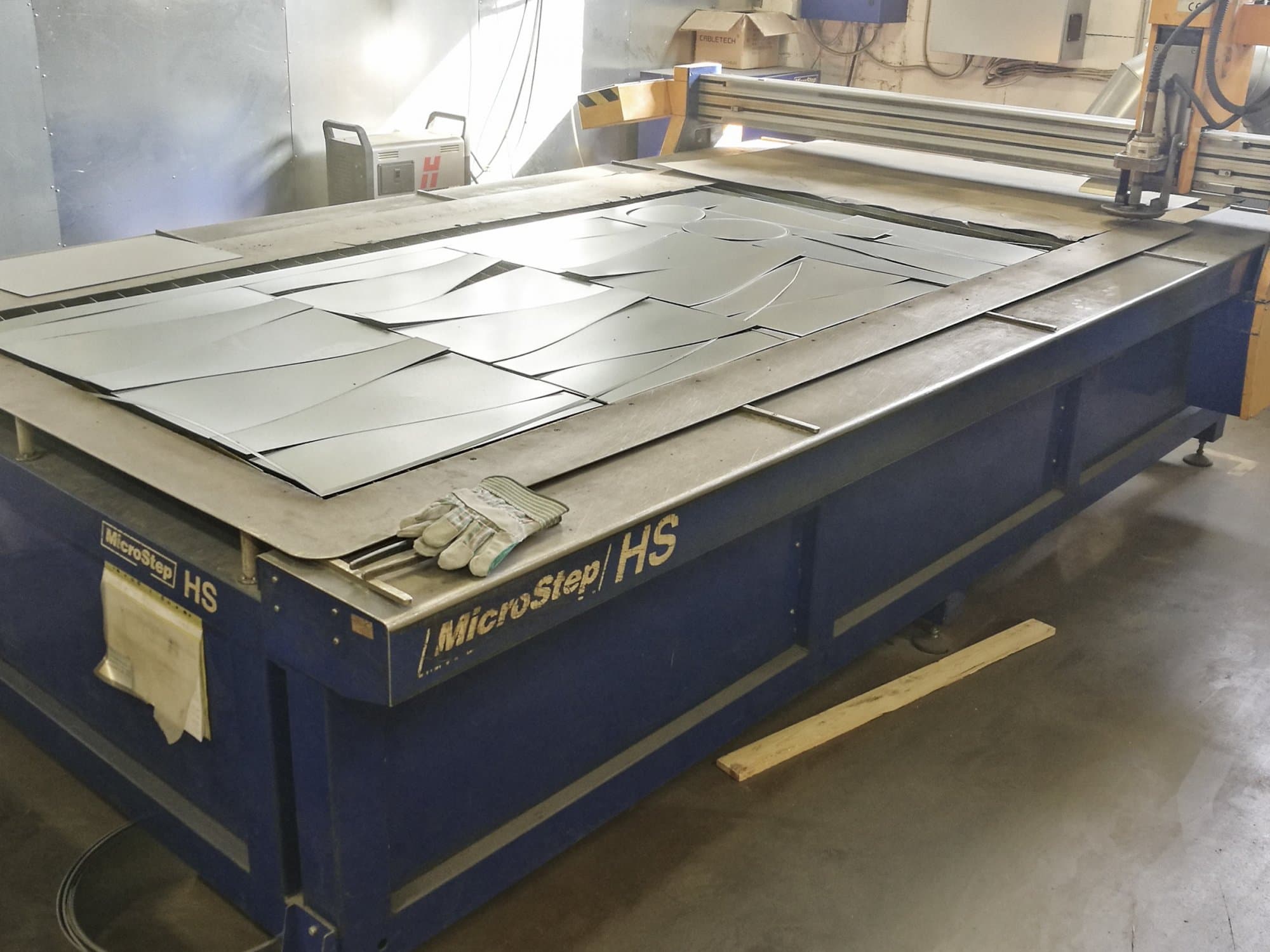 Prikaz 1 stroja MicroStep HS 3001.15 P zdesna