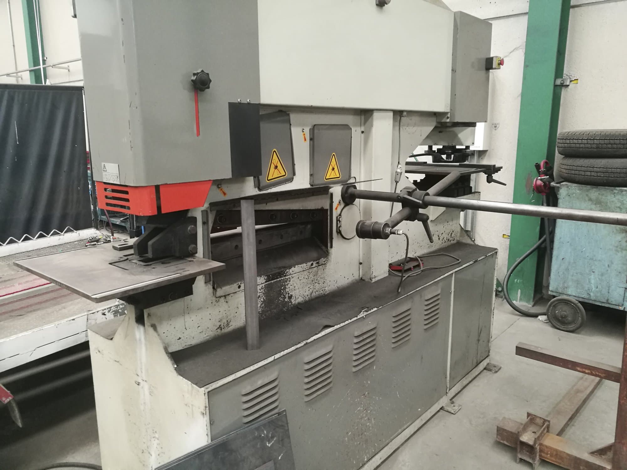 Prikaz 1 stroja Durma IW 110 BTD zdesna