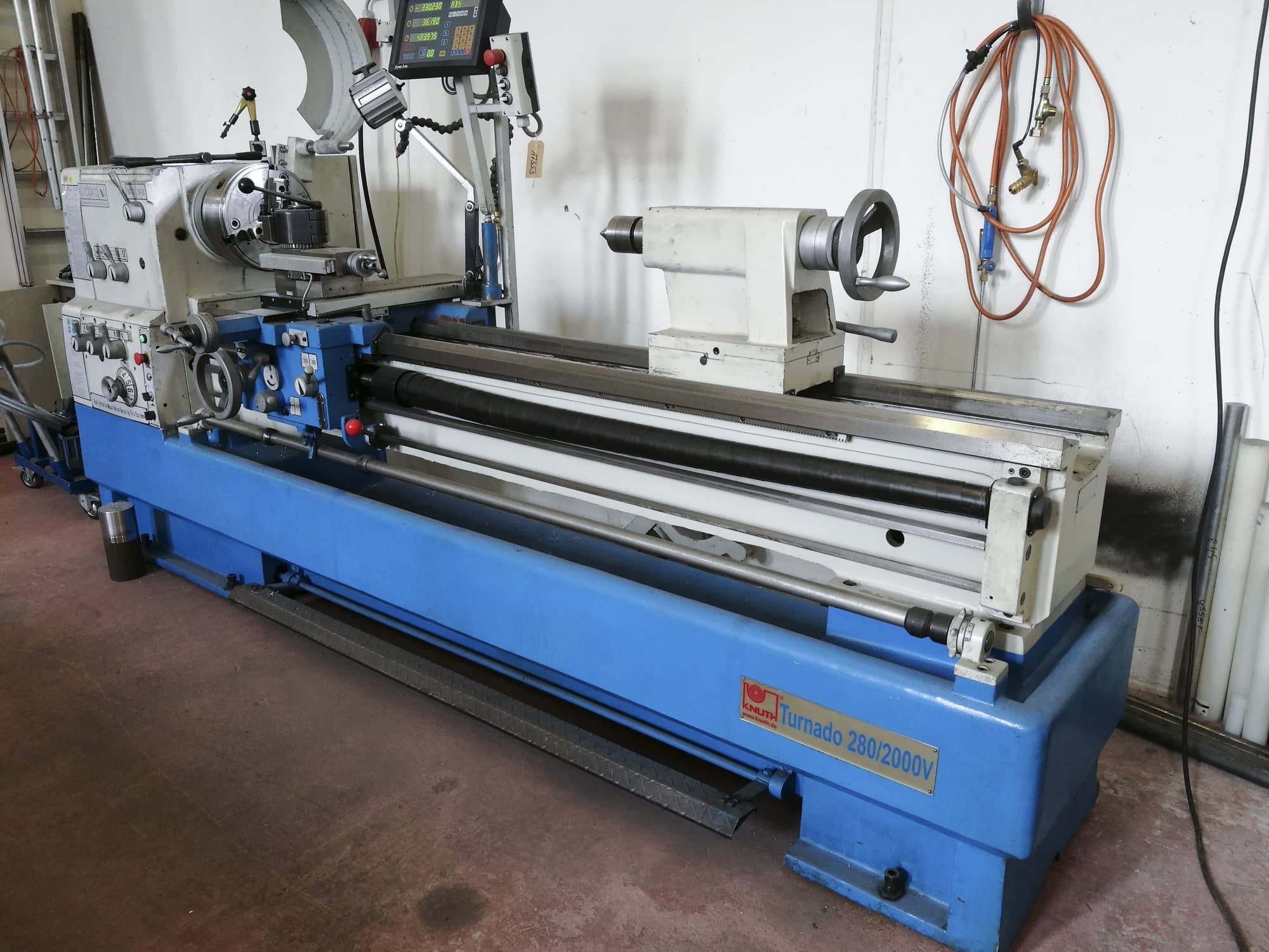 Prikaz stroja KNUTH Turnado 280/2000 V zdesna