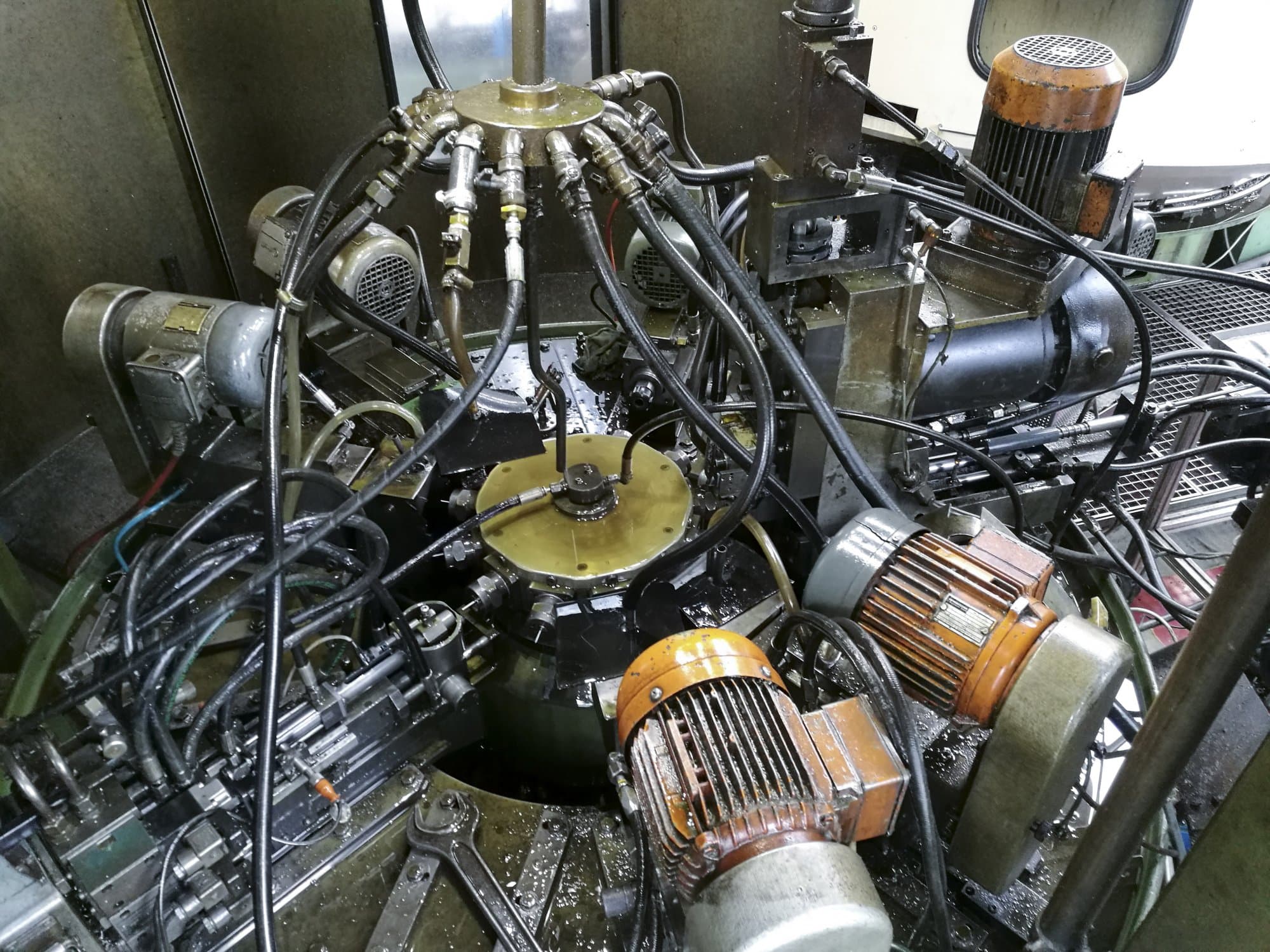 Detalj 1 stroja RIS-INGOLD Rismatic 151G-12