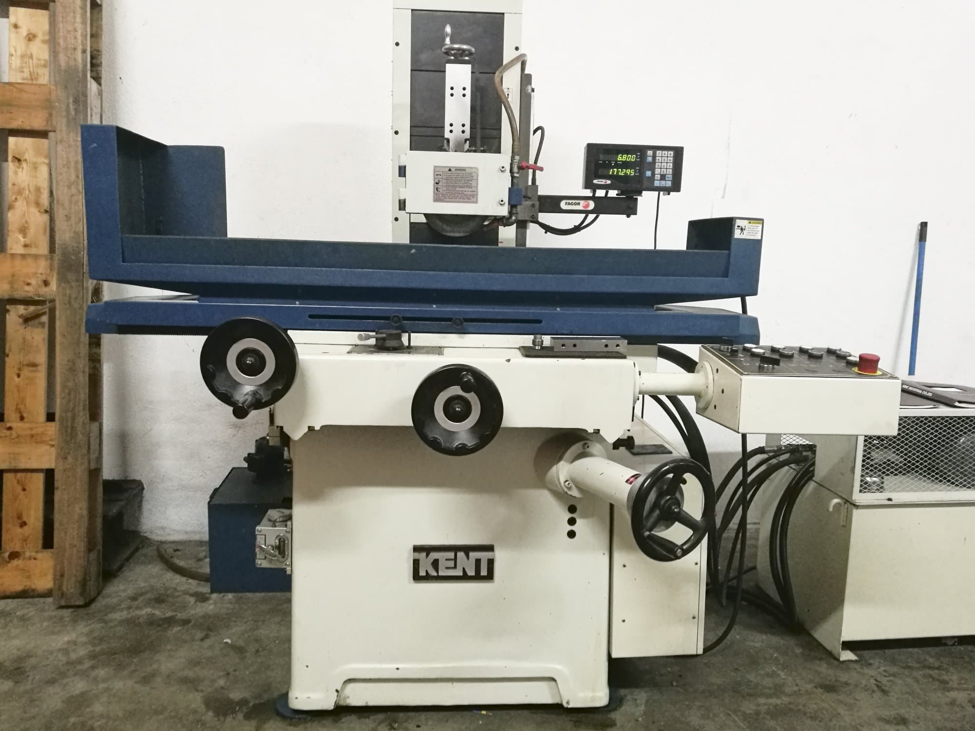 Prikaz stroja Kent KGS-250 AH sprijeda