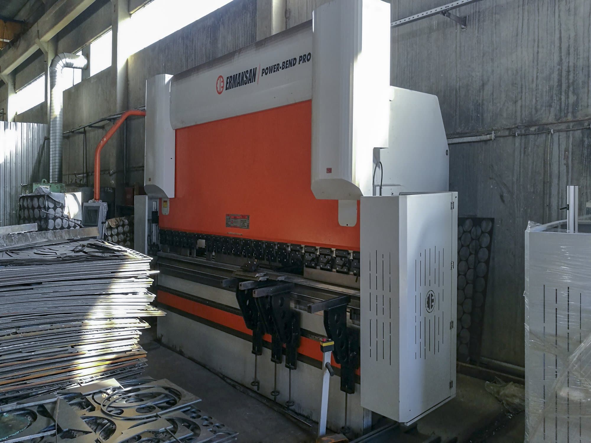 Prikaz stroja ERMAKSAN POWER-BEND PRO zdesna