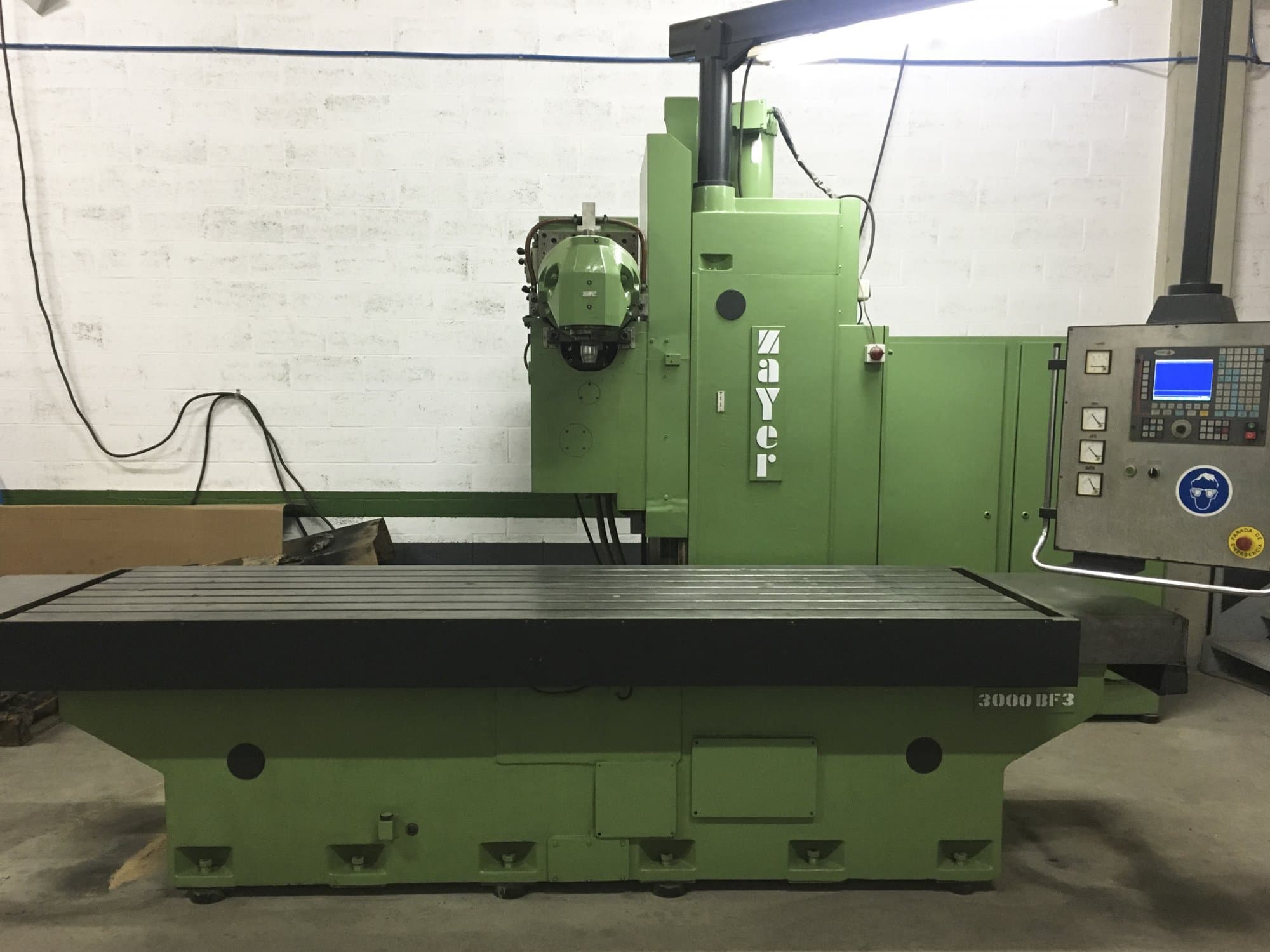 Prikaz  stroja Zayer 3000 BF3 sprijeda