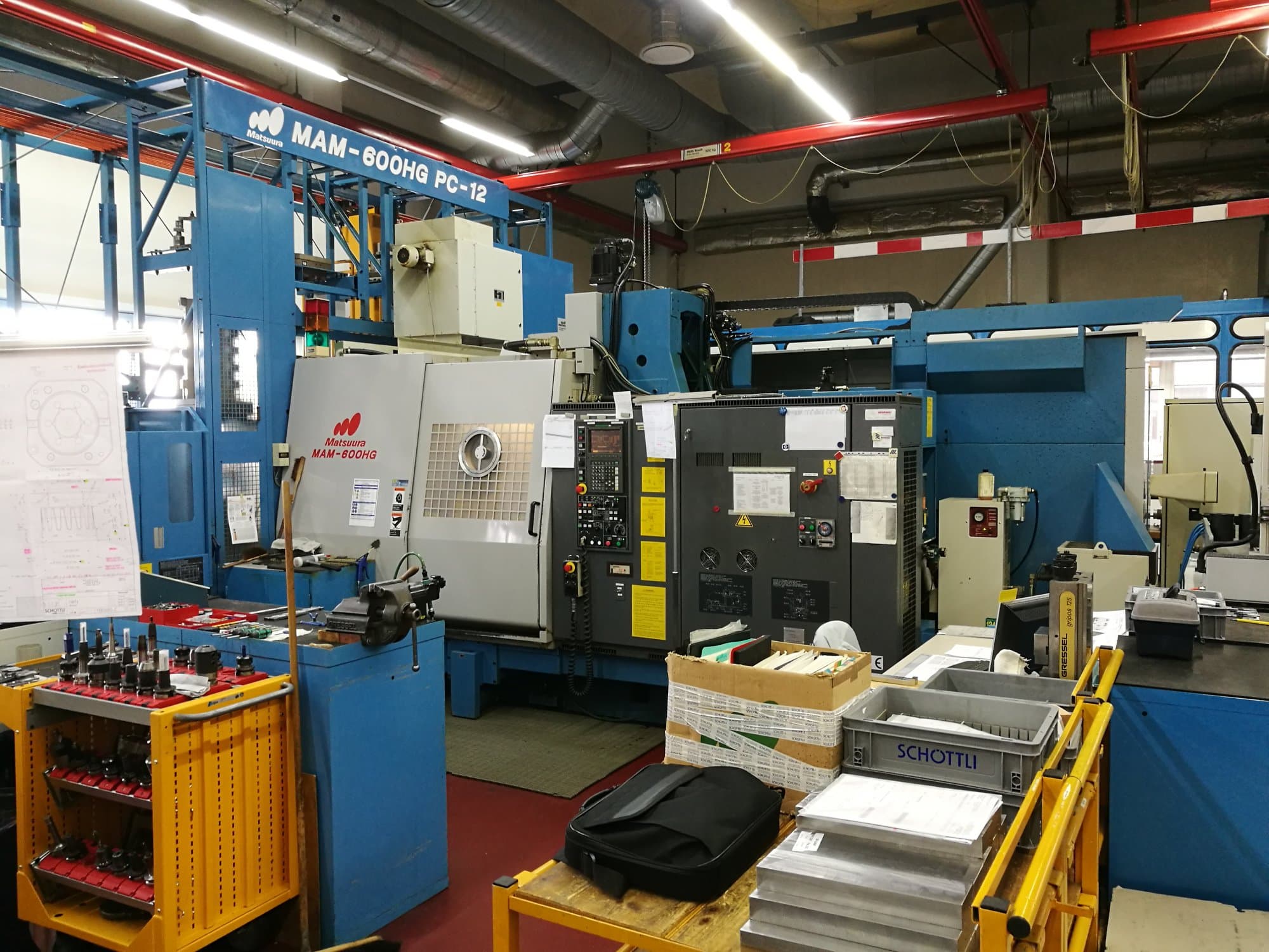 Prikaz stroja Matsuura MAM 600HG PC-12 sprijeda