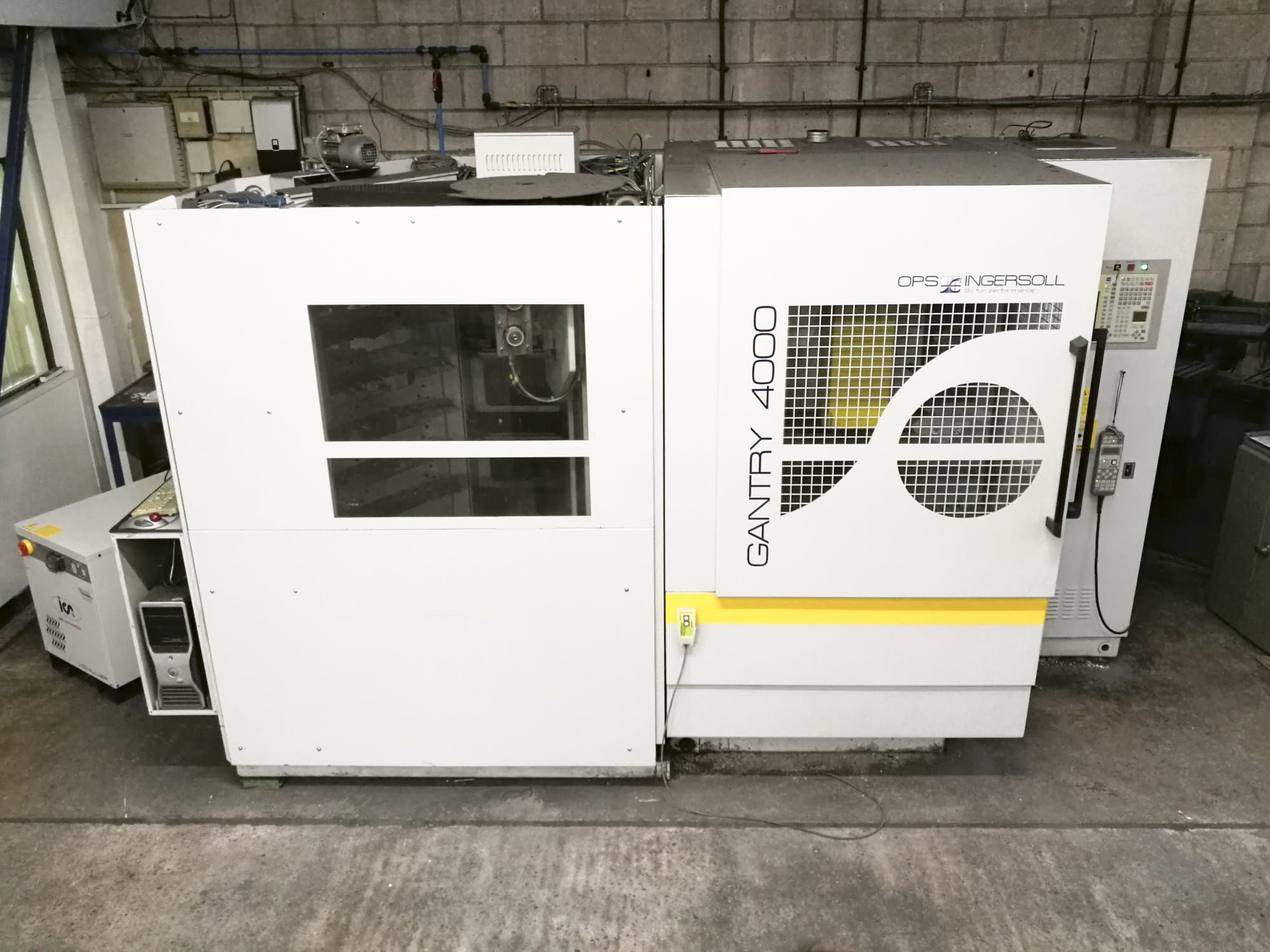 Prikaz  stroja OPS-INGERSOLL Gantry 4000 sprijeda