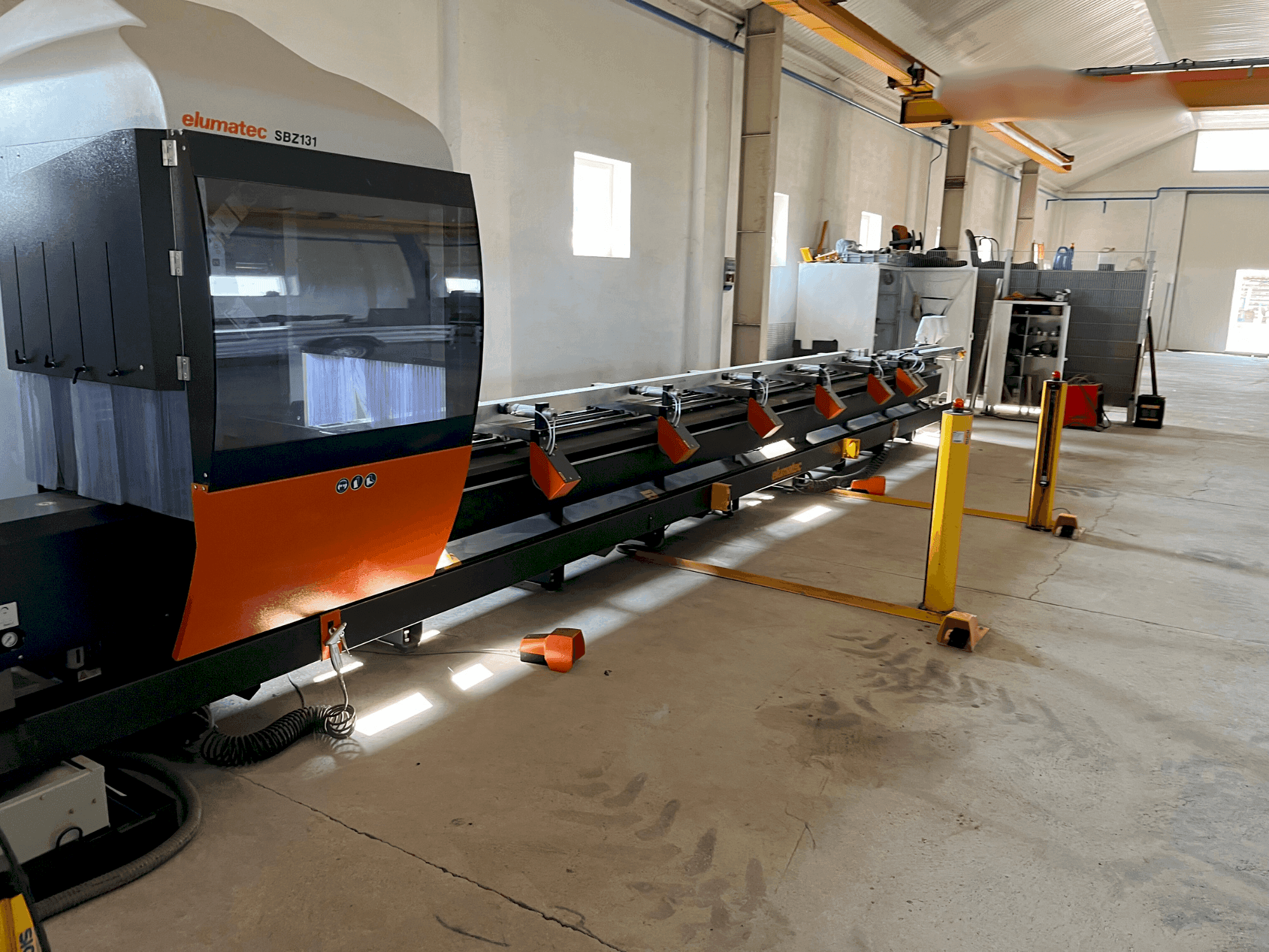 Prikaz stroja Elumatec SBZ 131 sprijeda