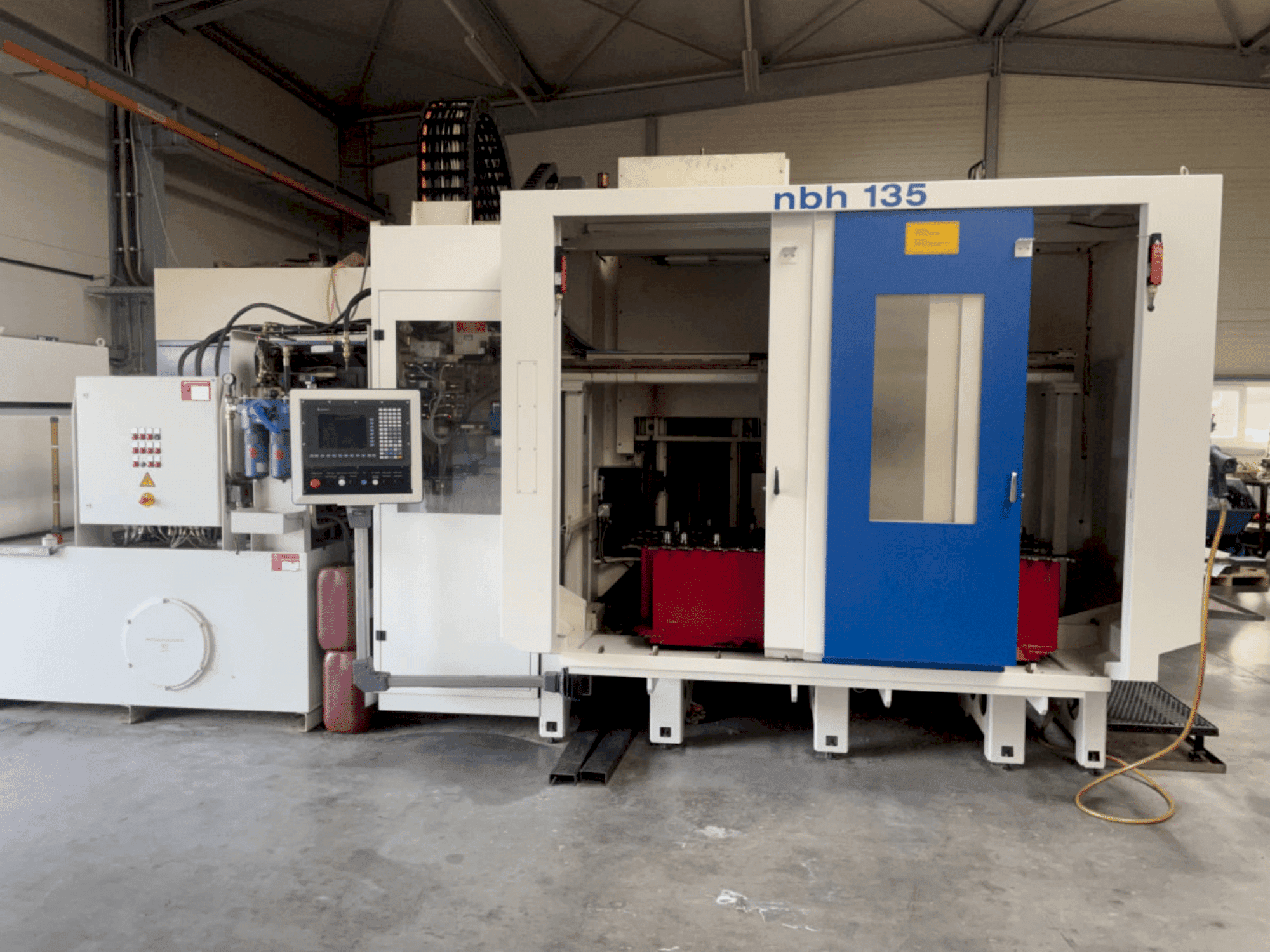 Prikaz stroja HULLER HILLE NBH 135 Speed sprijeda