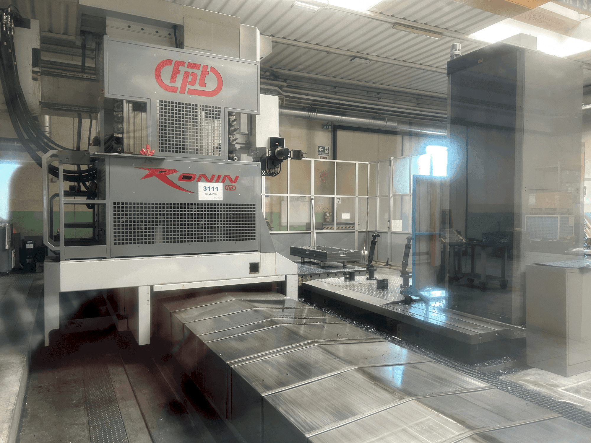 Prikaz stroja FPT Ronin sprijeda