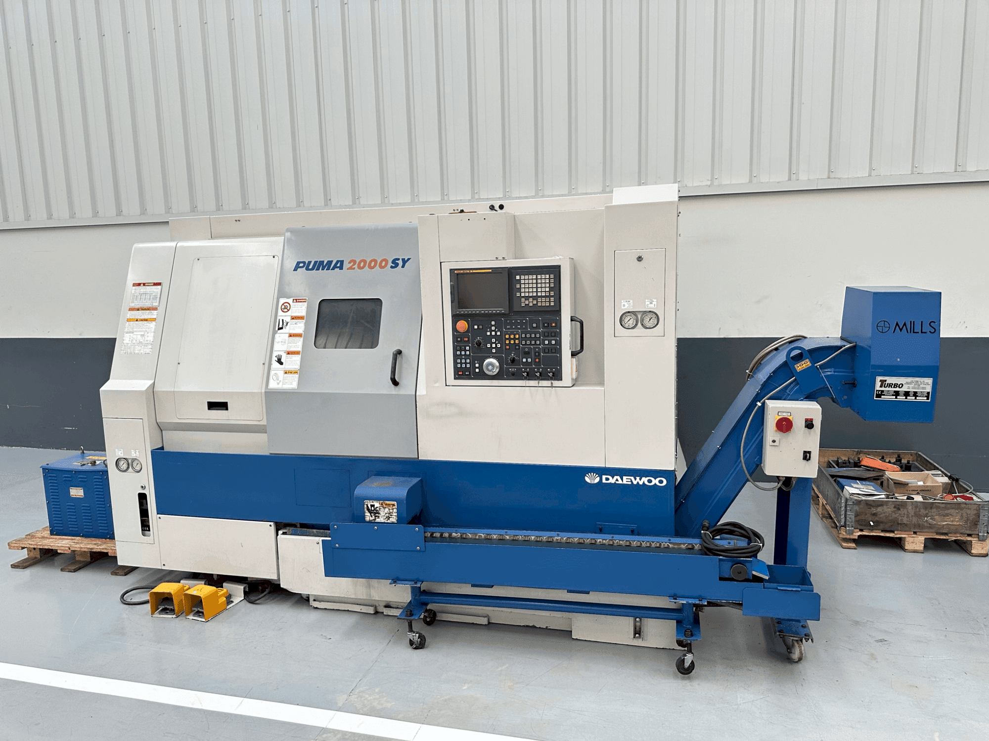 Prikaz stroja DAEWOO PUMA 2000 SY sprijeda