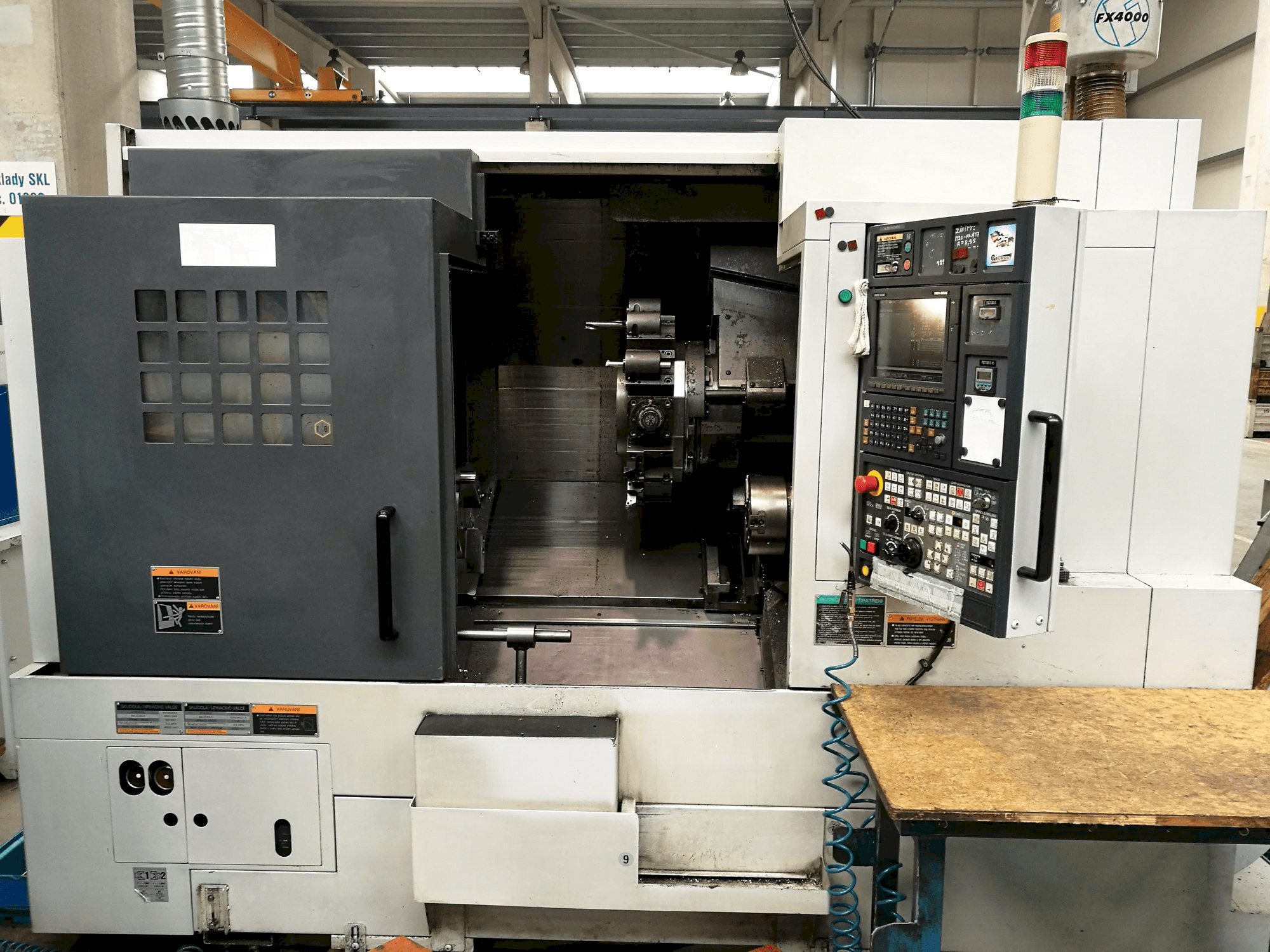 Prikaz stroja MORI SEIKI NL 2500 SY/700 sprijeda