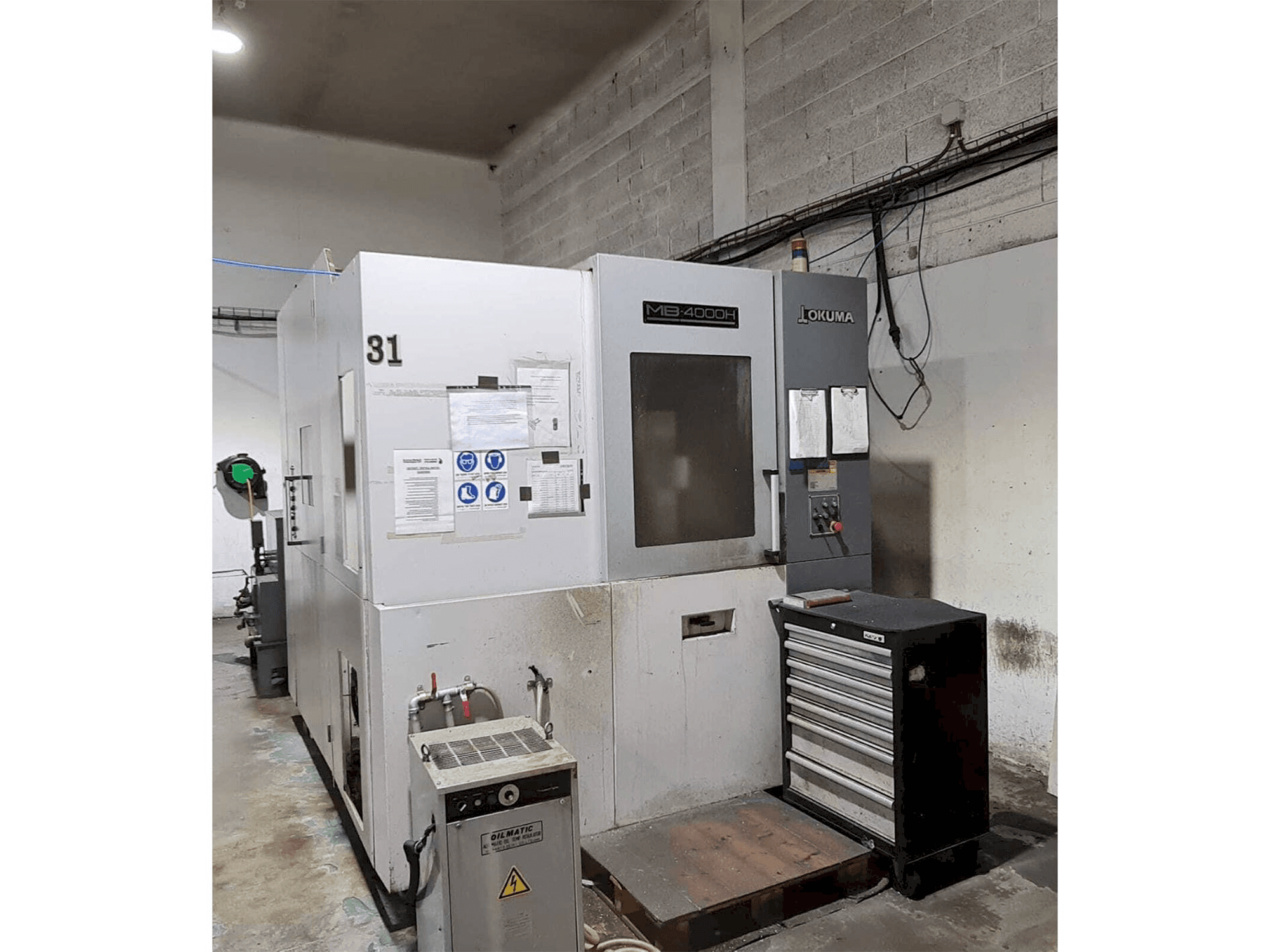 Prikaz stroja Okuma MB-4000H sprijeda