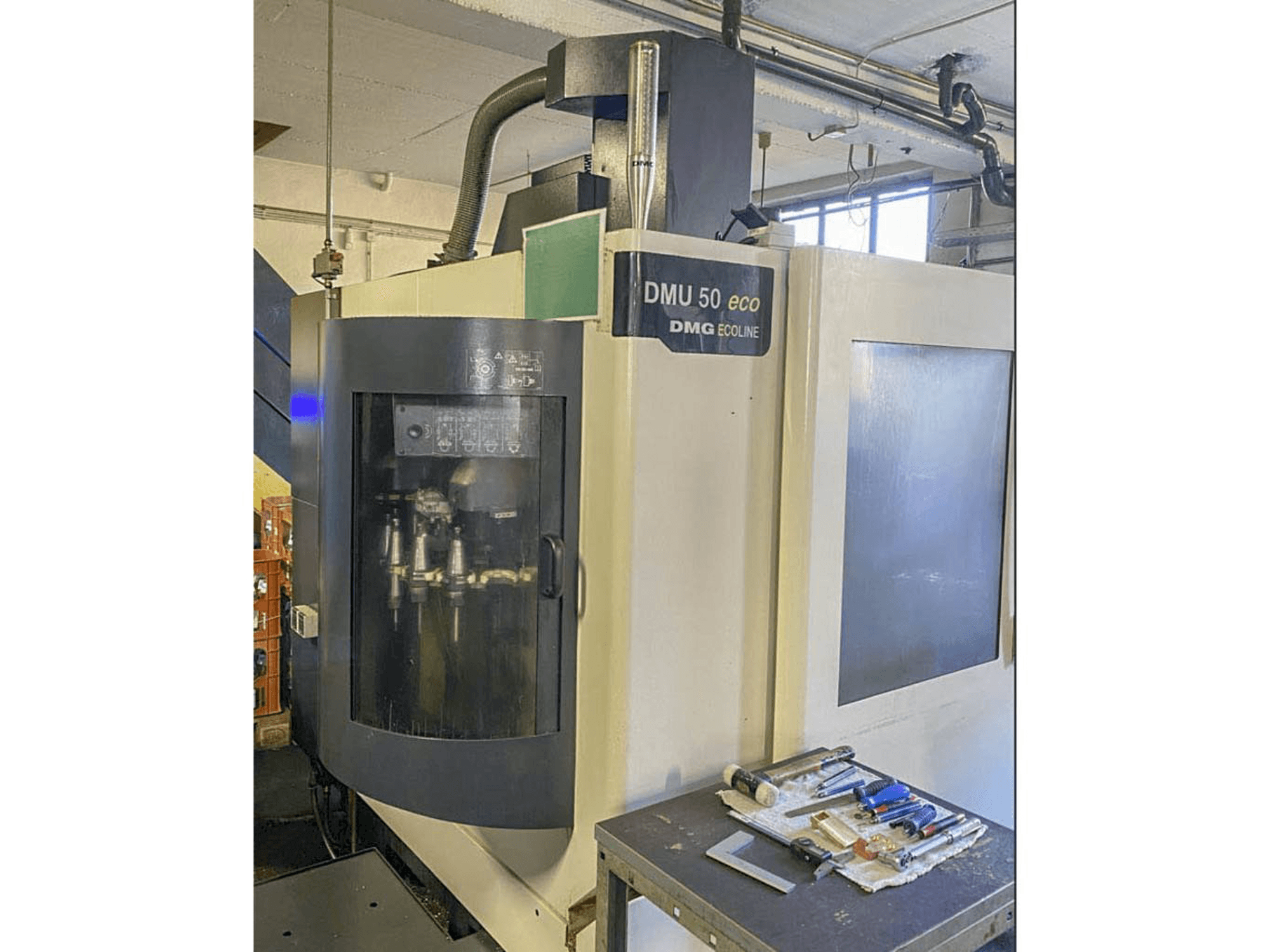 Prikaz stroja DMG MORI DMU 50 eco sprijeda