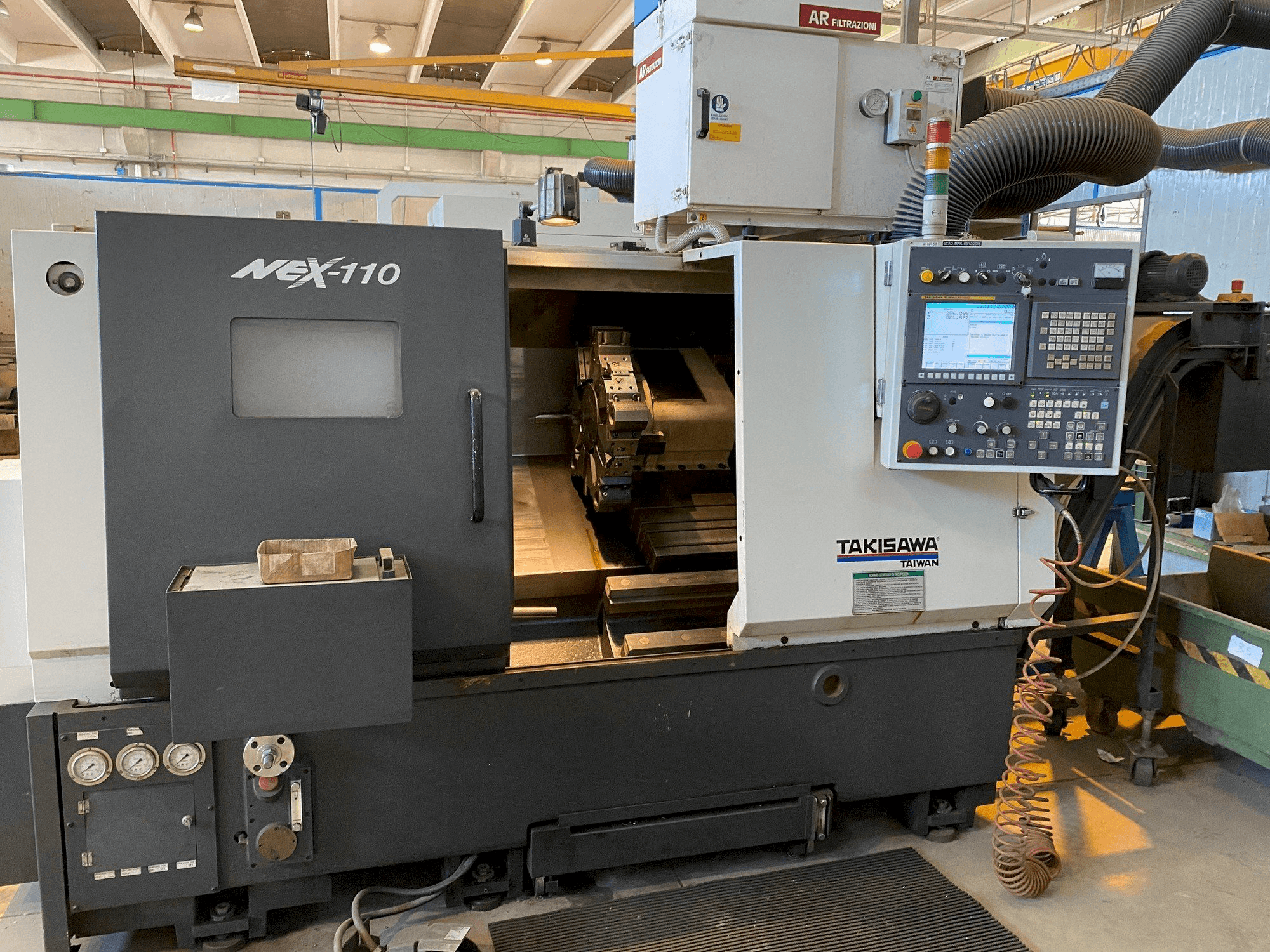 Prikaz stroja Takisawa NEX-110 sprijeda